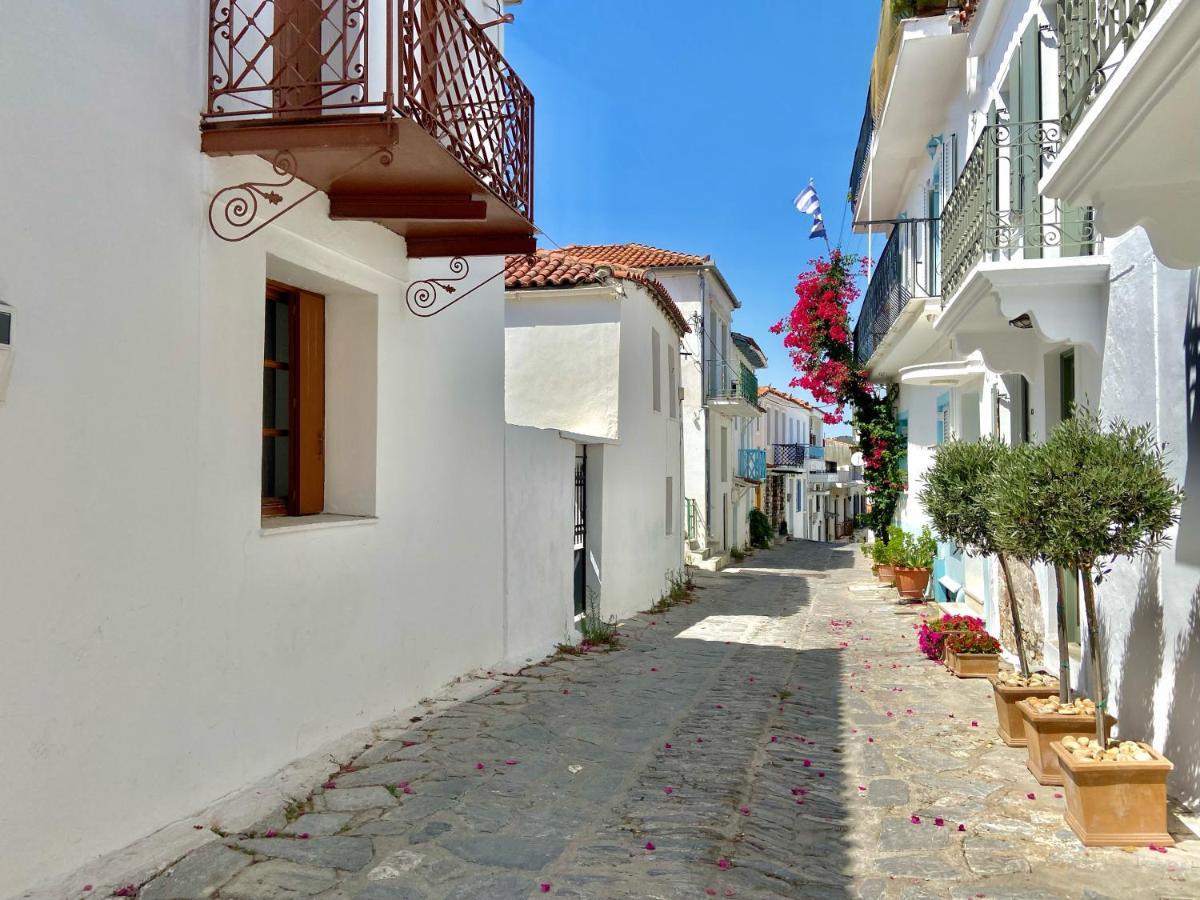 Raphael Living-olga * Skiathos Town